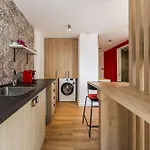 In Colours By Pikhost Appartement Durrës