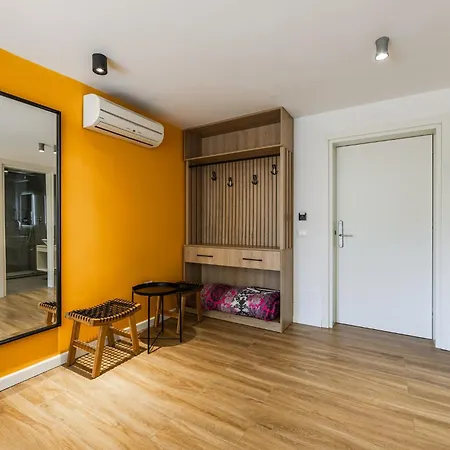 Apartament In Colours By Pikhost *