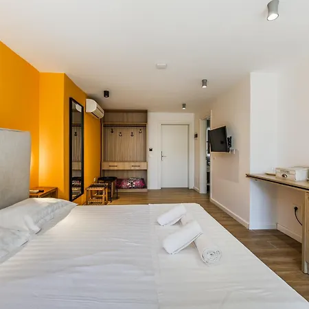 In Colours By Pikhost Apartament *